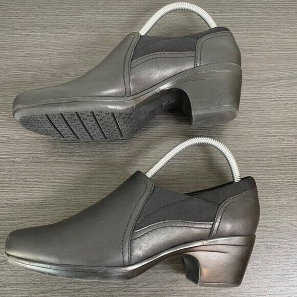 Used Clarks Emily Amelia Loafer Women 8.5 US Black PU Leather Slip-On Ortholite - Picture 6 of 10